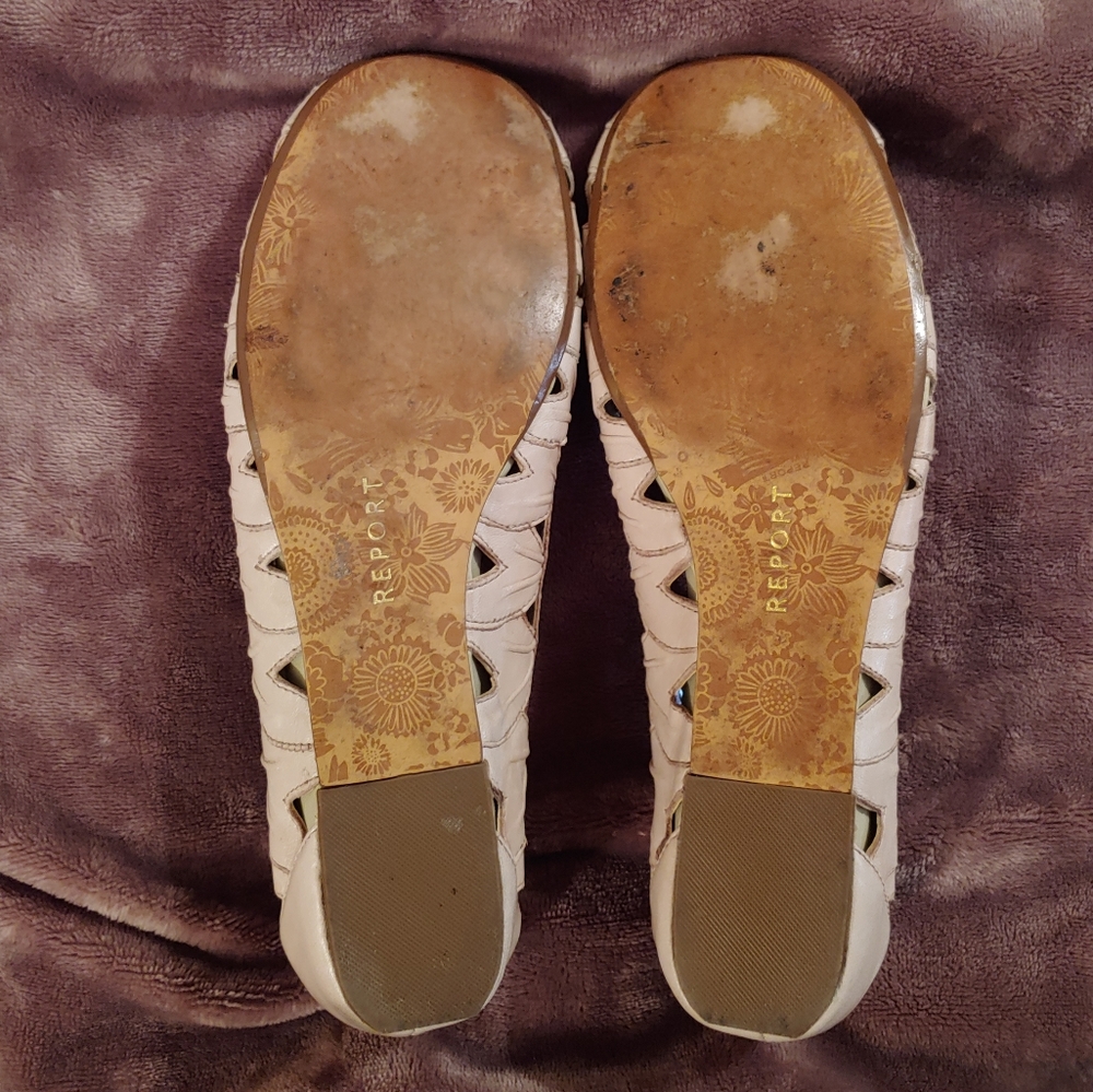 Donated REPORT cream eyelet cut out ballet flats - Picture 4 of 7